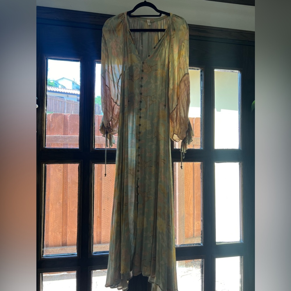 I Only Worn This Once And It Doesn’t Quite Fir Me… - image 5